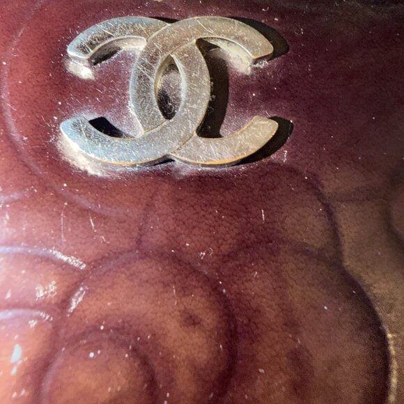 Chanel Camellia Embossed Patent Leather Zip Wallet – Brown - Picture 6 of 11